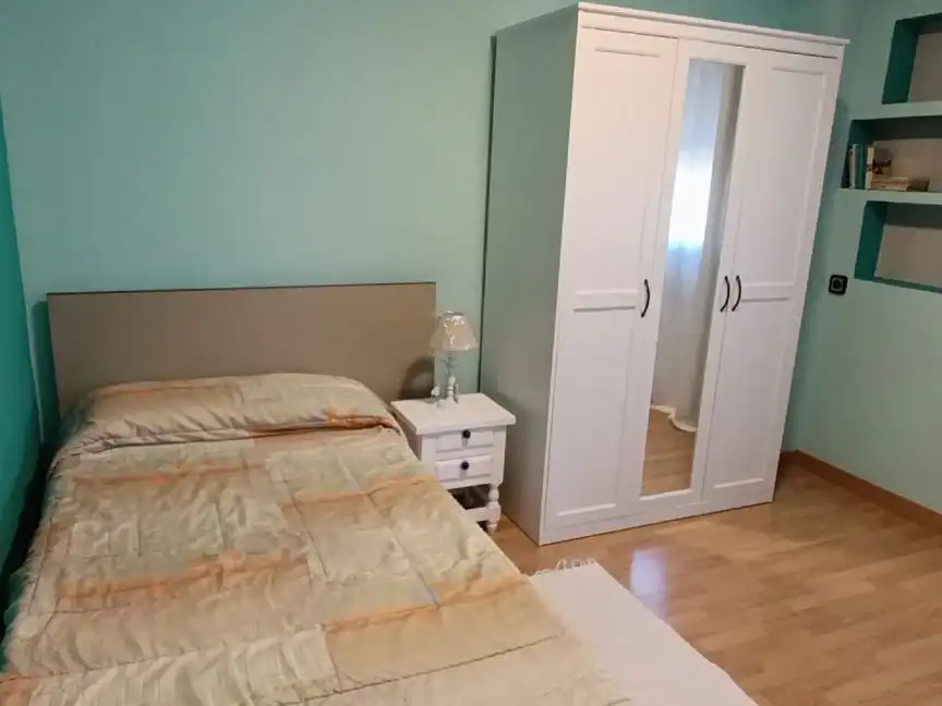 Zimmer in Calle Juan de Balmaseda, 4, Campo de la Juventud Schlafzimmer von Wohnung zur untervermieten in Palencia mit Heizung, Parkett und Möbliert