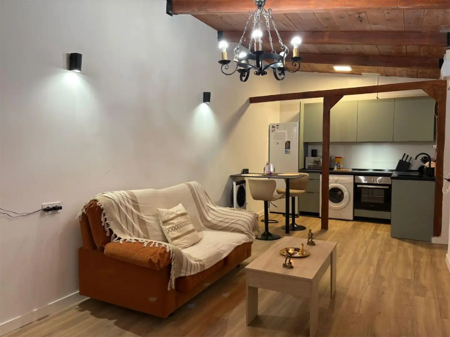 Sala de estar de Apartamento de alquiler en Cartagena con Parquet y Amueblado