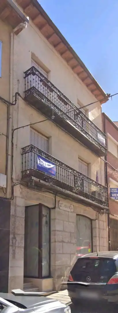 Casa adosada en venta en Calle del Capitán Rojas, 14, Peñafiel Terraza de Casa adosada en venta en Peñafiel