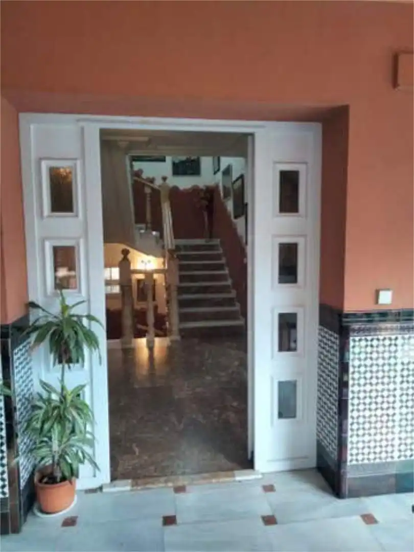 Casa adosada en venda a Los Pinos Casa adosada en venda en Algeciras amb Jardí privat, Traster i Piscina