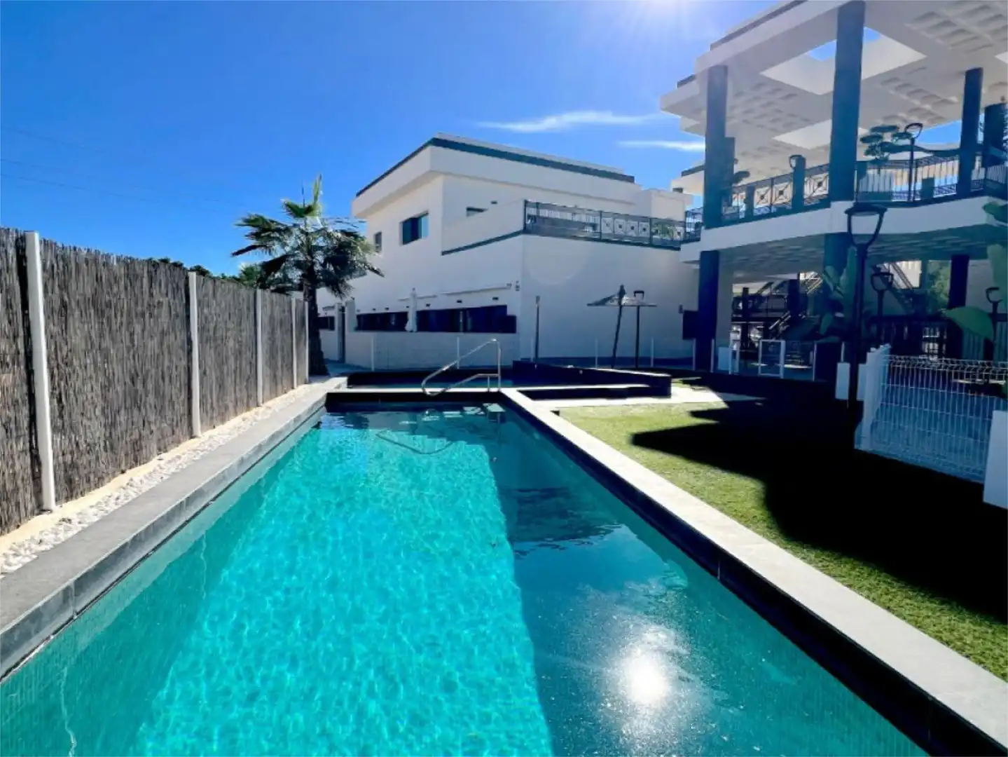 Schwimmbecken von Wohnungen zum Verkauf in Algorfa mit Klimaanlage, Terrasse und Abstellraum