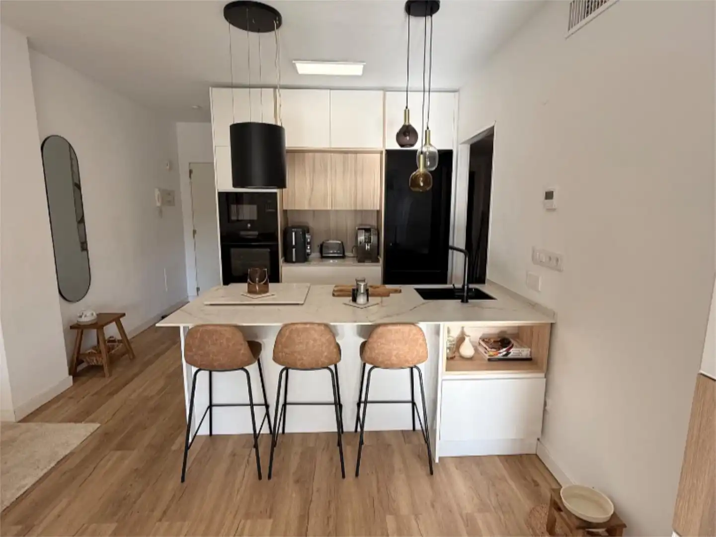 Piso en venta en Urbanización La Reserva, 3, Reserva de Marbella Cocina de Piso en venta en Marbella con Aire acondicionado, Calefacción y Jardín privado