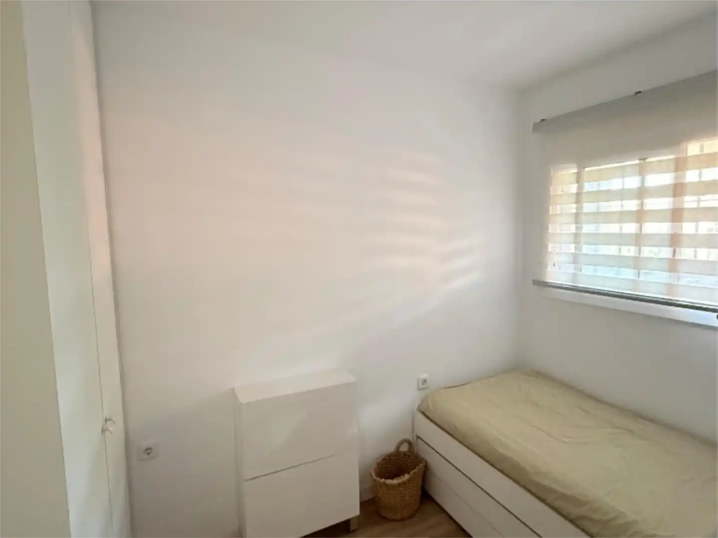 Piso en venta en Urbanización La Reserva, 3, Reserva de Marbella Habitación de Piso en venta en Marbella con Aire acondicionado, Calefacción y Jardín privado