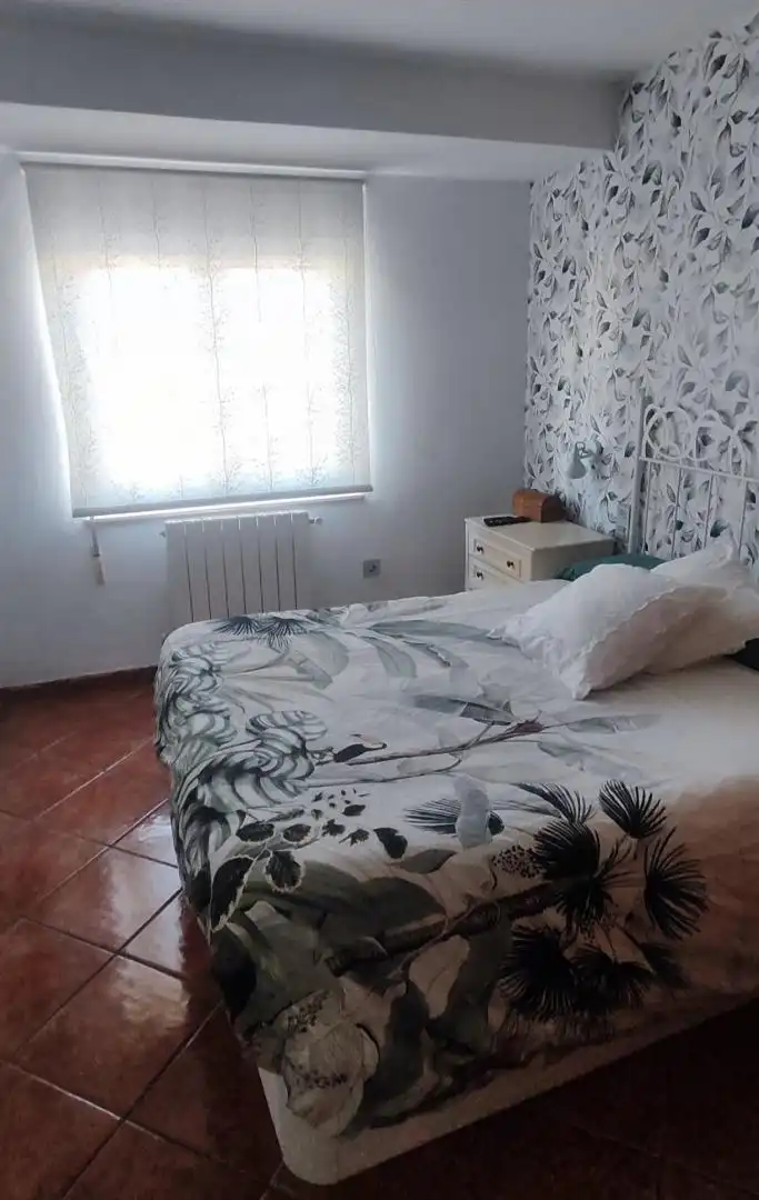 Pis en venda a Calle Sagrado Corazón, 36, Ceares Dormitori de Pis en venda en Gijón amb Calefacció, Moblat i Forn