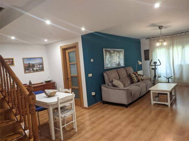 Casa-chalet en Venta en Novallas