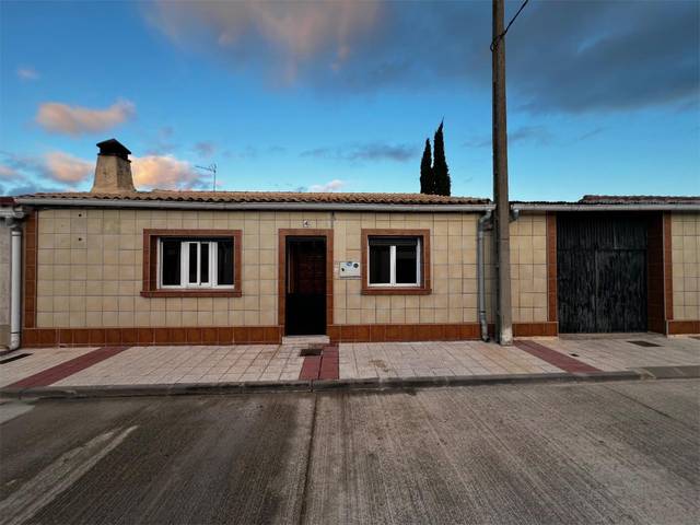 Casa adosada en Venta en Calle Mélida, 4 en Murillo El Cuende