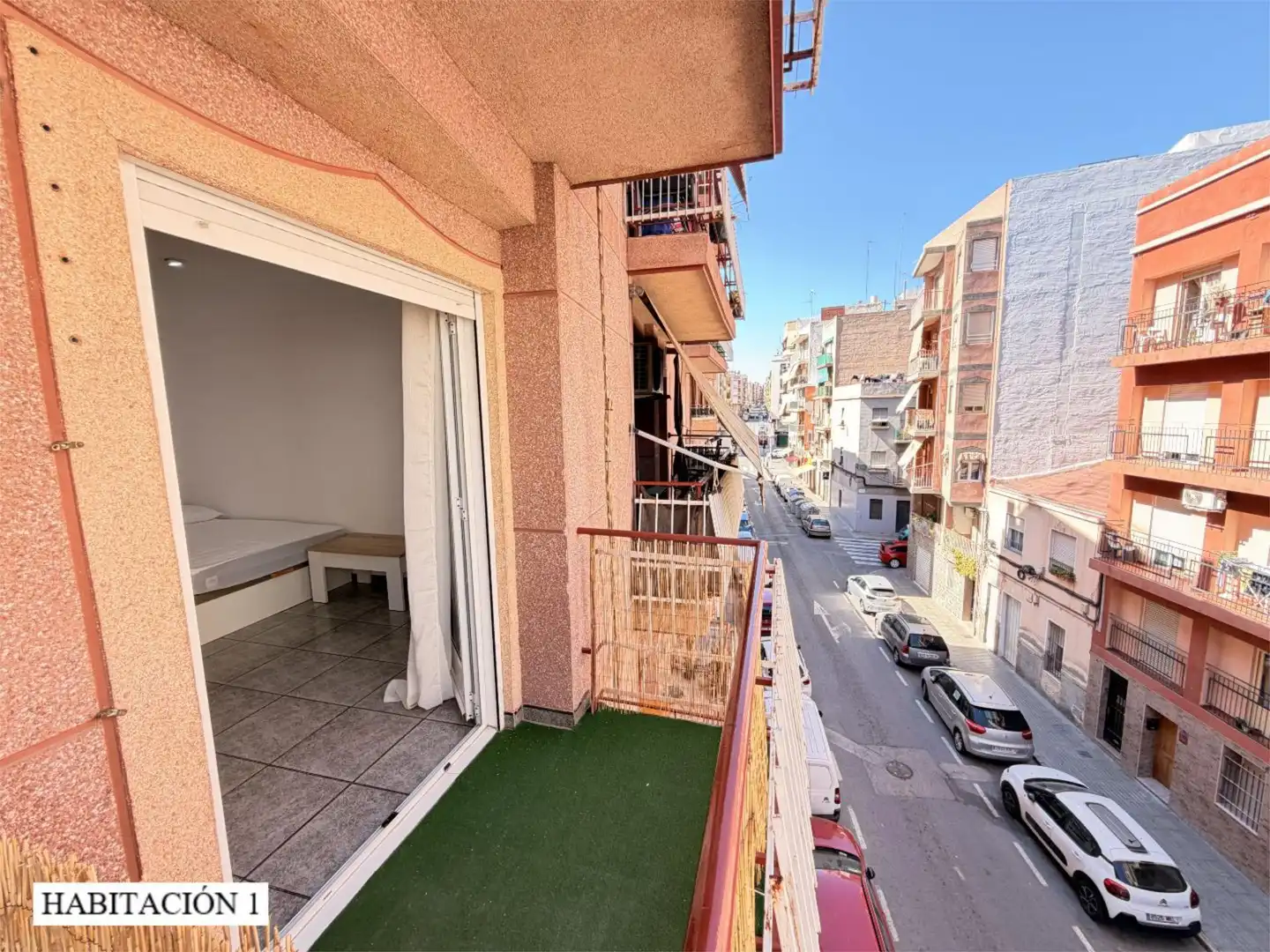 Habitació a Carrer Germans Navarro Caracena, 3, Carrús Este Habitació a Carrer Germans Navarro Caracena, 3, Carrús Este