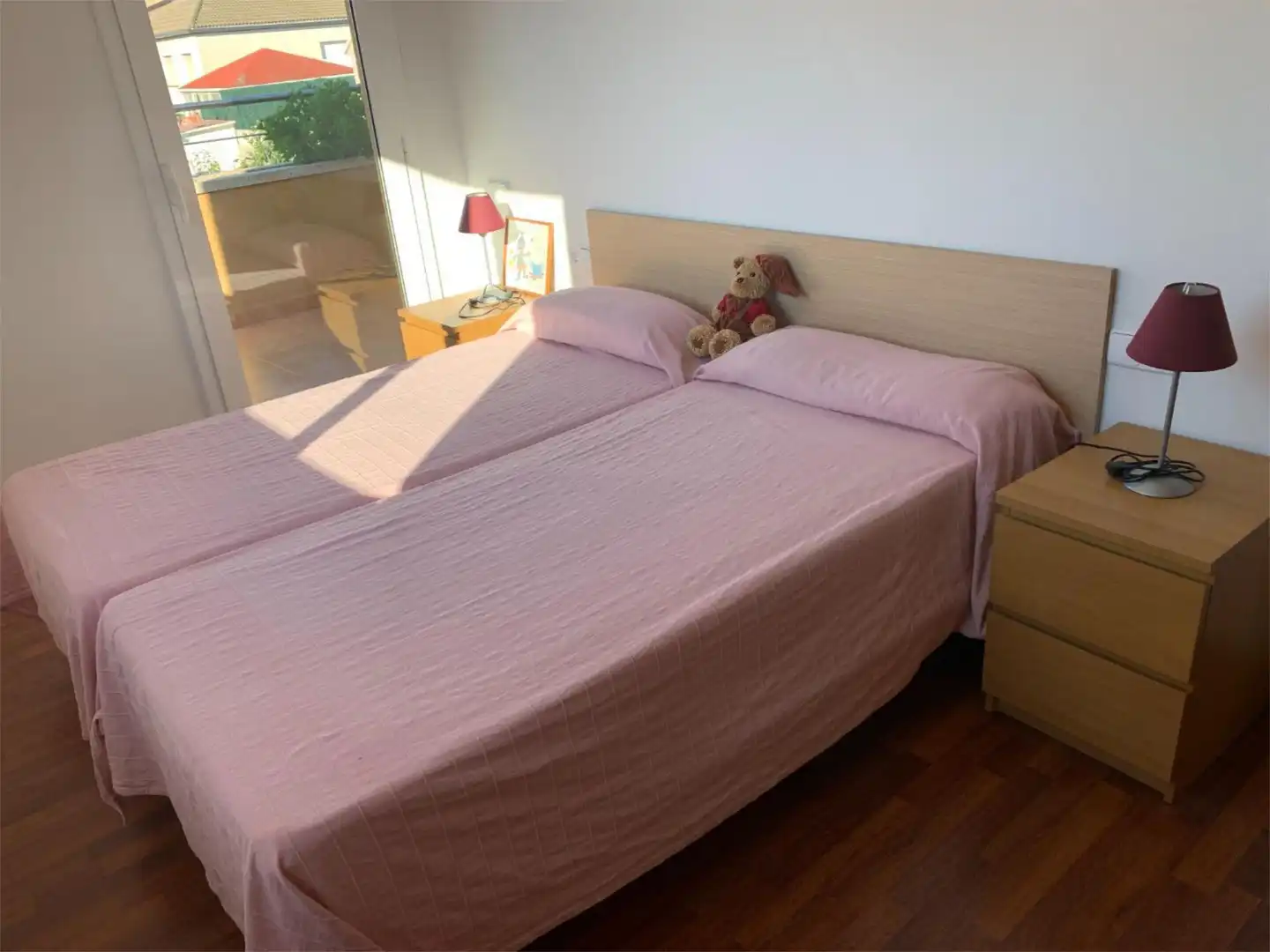 Piso en venta en Carrer d'Occitània, 19, Mas Trader - Corral d'En Tort - Corral d'En Cona Habitación de Piso en venta en Cubelles con Aire acondicionado, Calefacción y Jardín privado