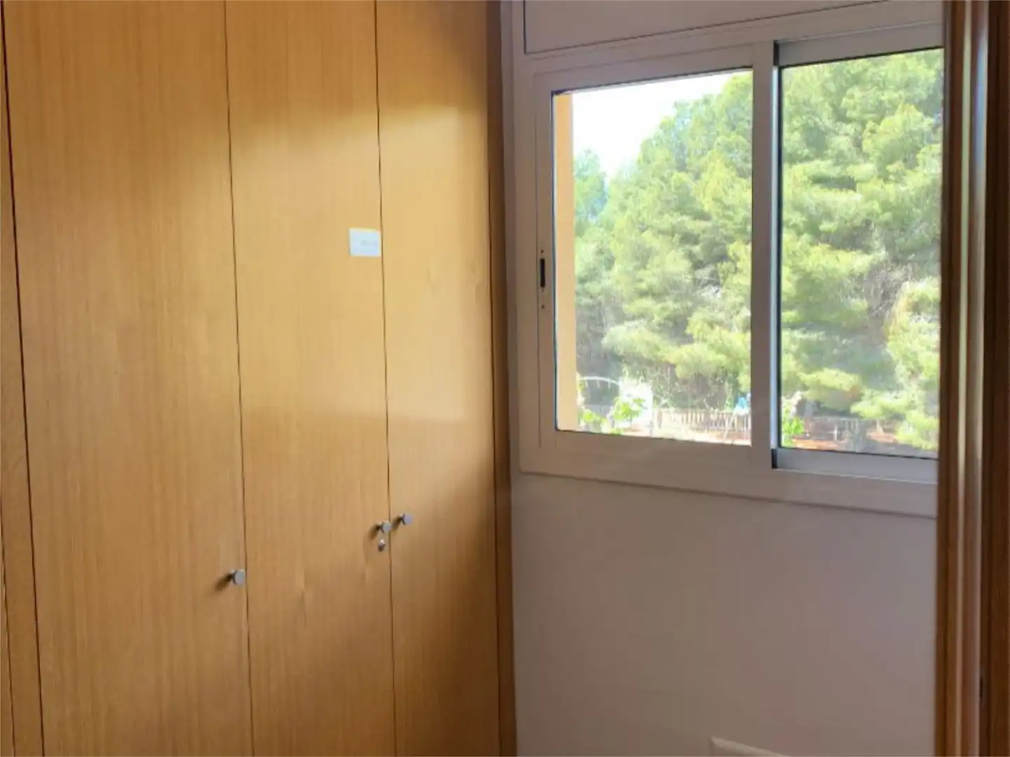 Piso en venta en Carrer d'Occitània, 19, Mas Trader - Corral d'En Tort - Corral d'En Cona Habitación de Piso en venta en Cubelles con Aire acondicionado, Calefacción y Jardín privado