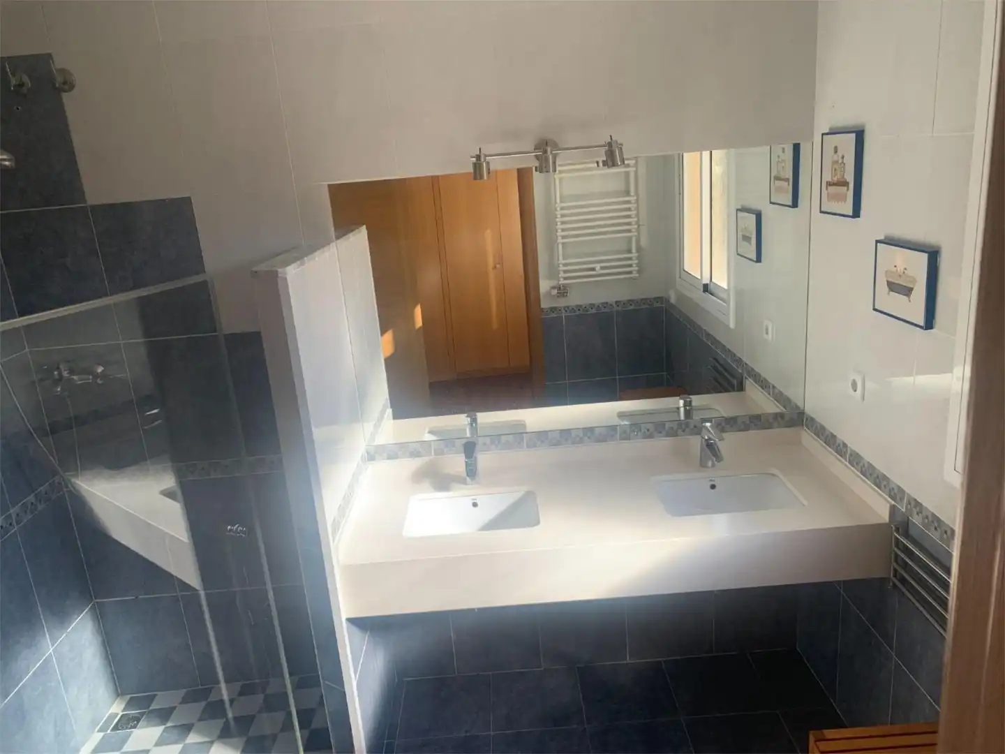 Piso en venta en Carrer d'Occitània, 19, Mas Trader - Corral d'En Tort - Corral d'En Cona Baño de Piso en venta en Cubelles con Aire acondicionado, Calefacción y Jardín privado