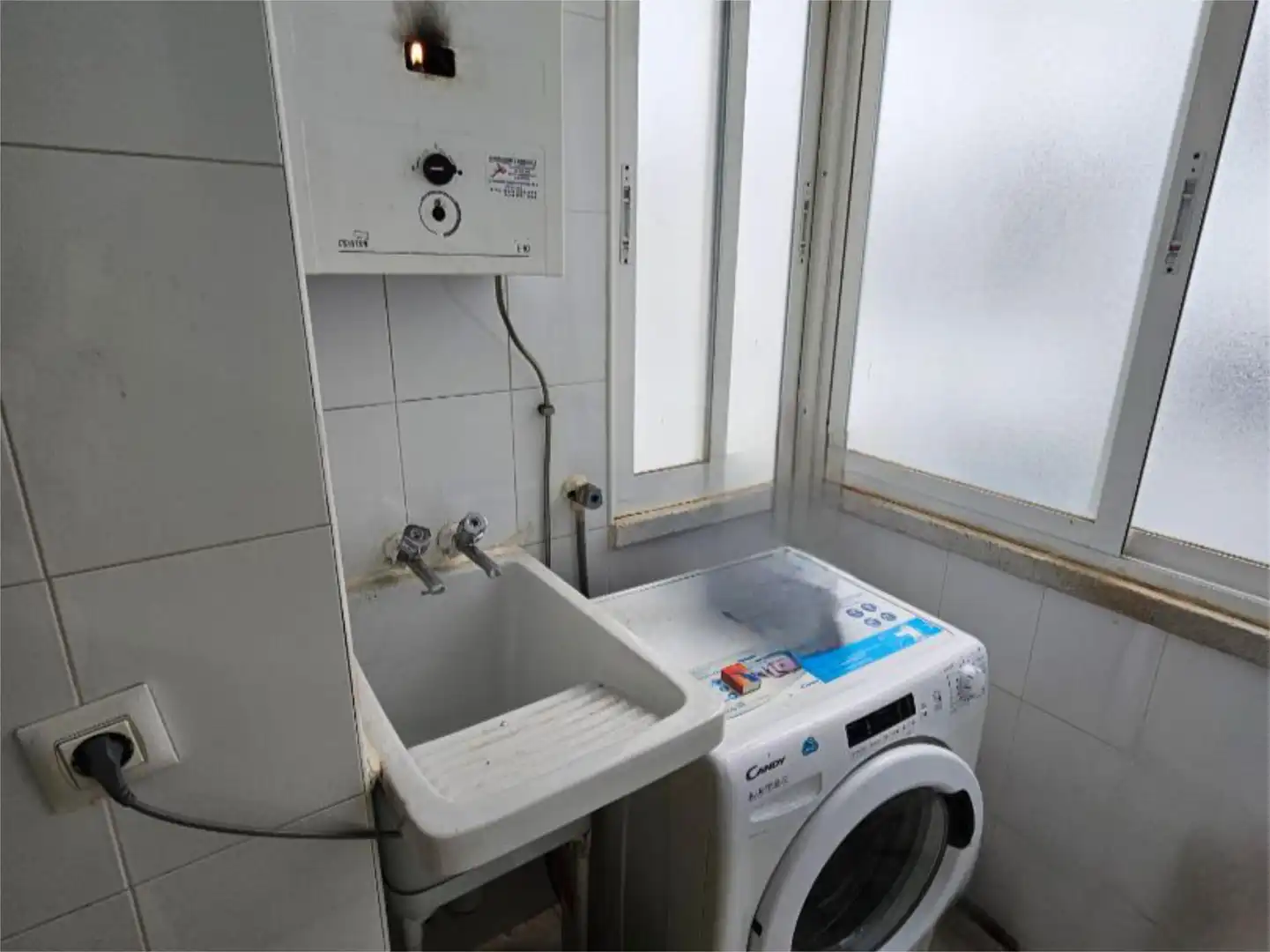 Flat for sale in Calle Salvador de Madariaga, 6, Valdepasillas - La Paz - Huerta Rosales Bathroom of Flat for sale in Badajoz with Air Conditioner, Heating and Terrace
