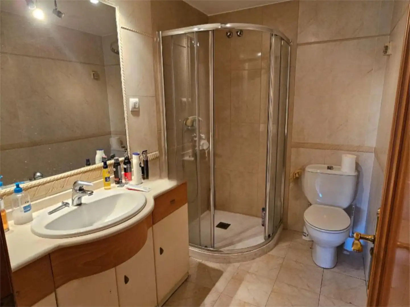 Flat for sale in Calle Salvador de Madariaga, 6, Valdepasillas - La Paz - Huerta Rosales Bathroom of Flat for sale in Badajoz with Air Conditioner, Heating and Terrace