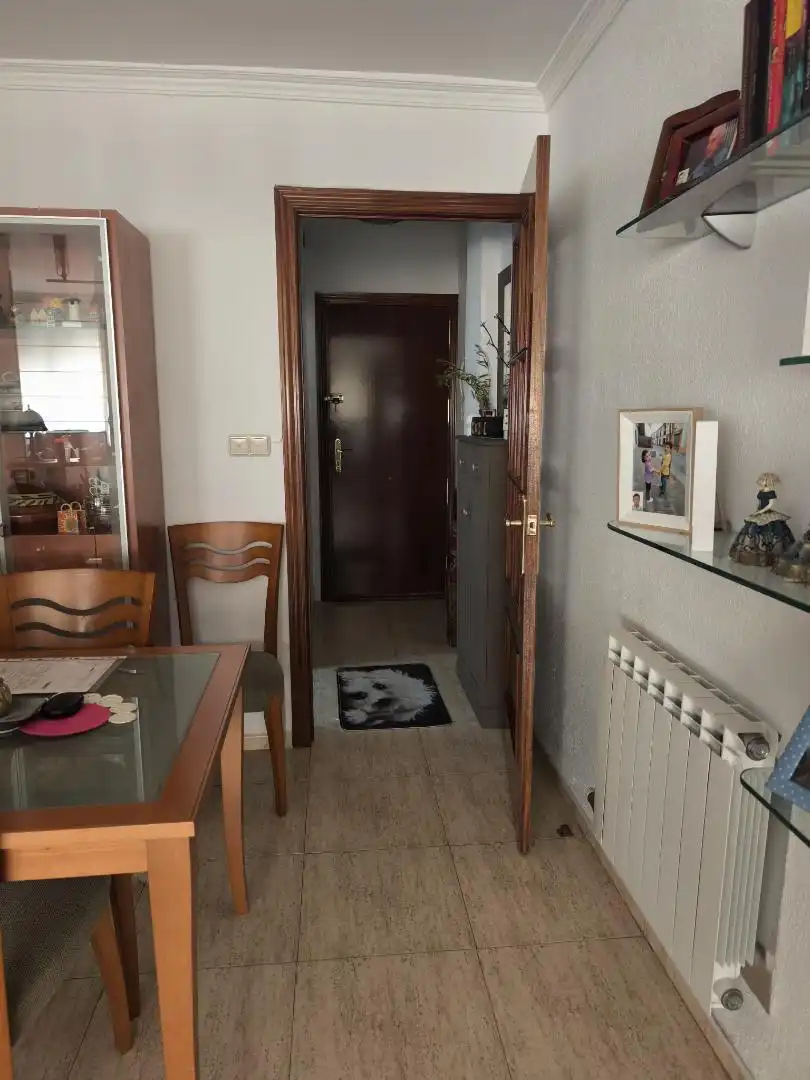 Flat for sale in  Granada Capital  with Air Conditioner, Heating and Oven