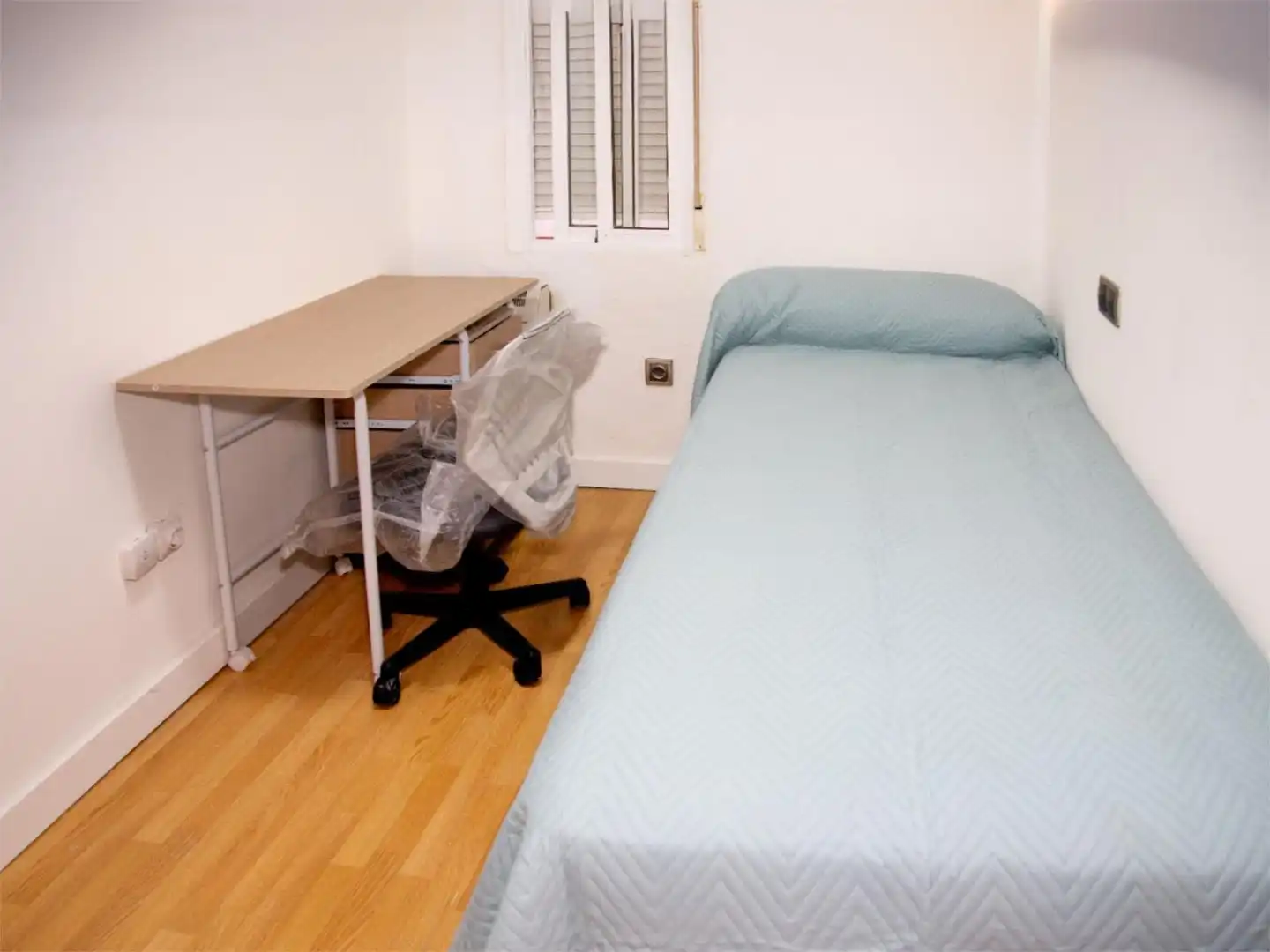 Room in Calle Embajadores, 70, Delicias