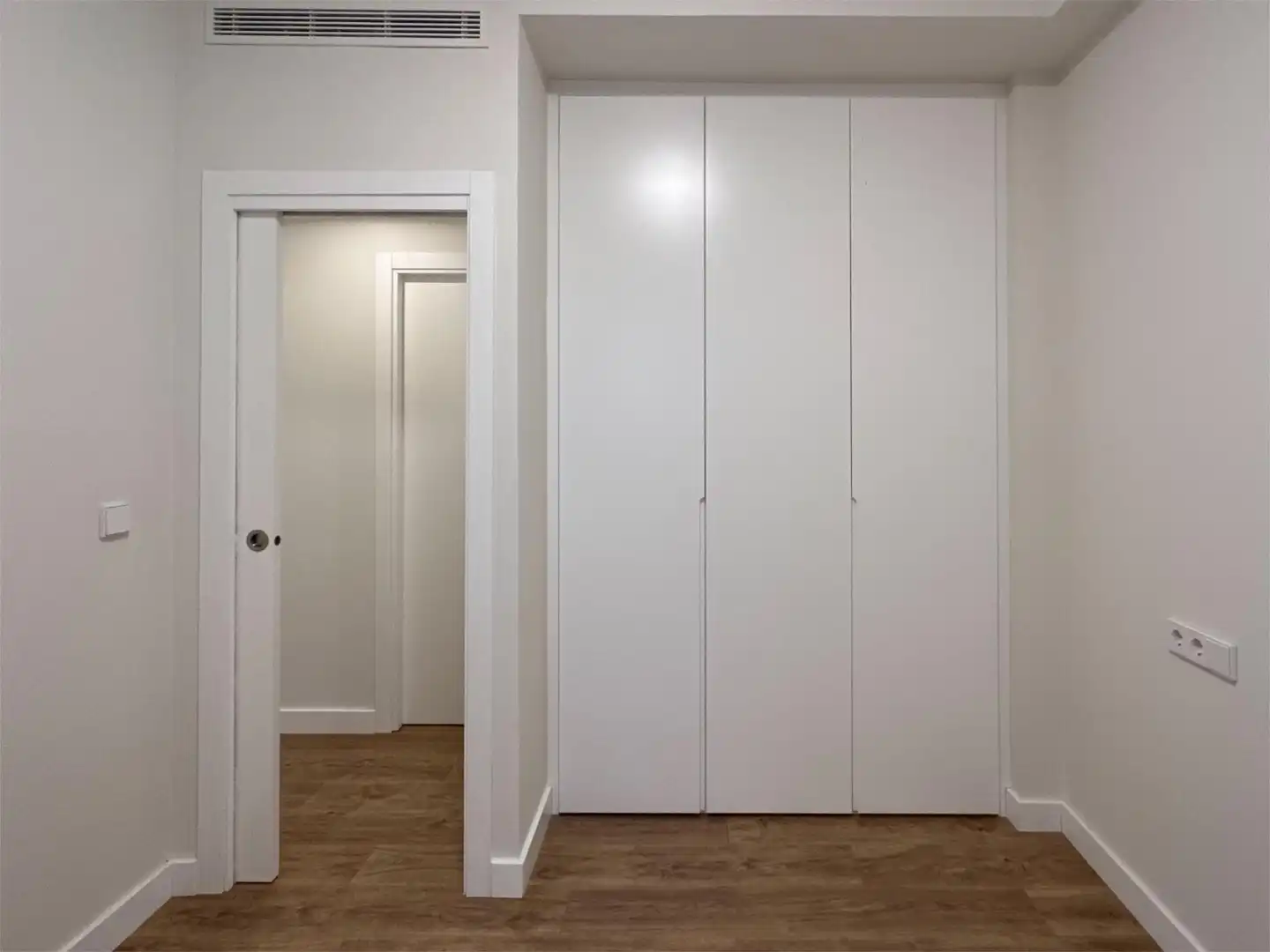 Dormitori de Planta baixa de lloguer en  Sevilla Capital amb Aire condicionat, Calefacció i Moblat