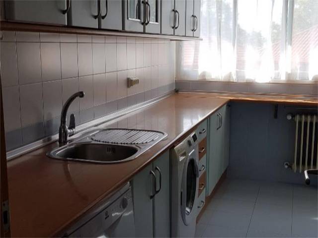 Piso en Alquiler en Calle la Alberca, 12 en Sector S