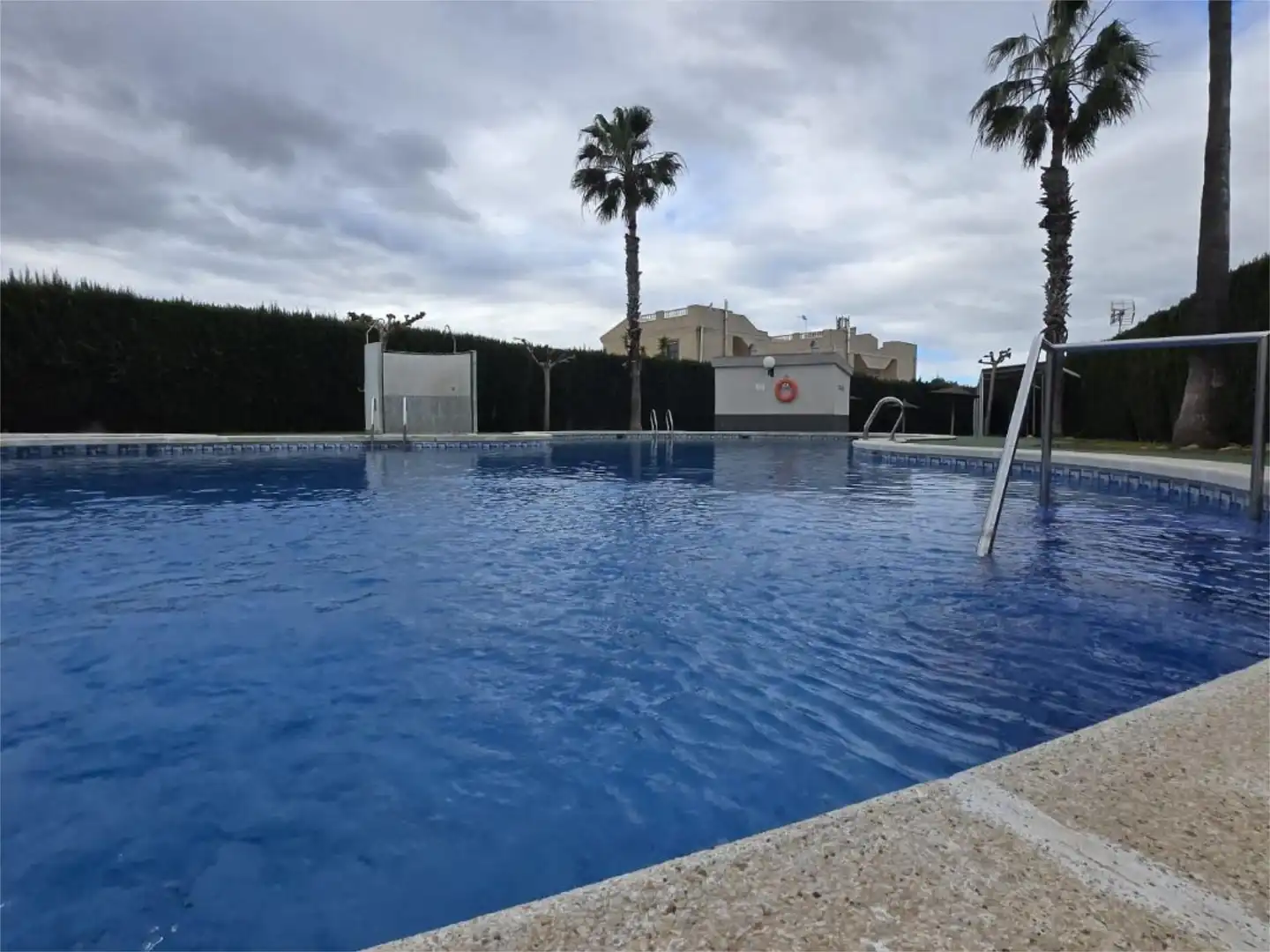 Piscina de Ático en venta en Torrevieja con Aire acondicionado, Calefacción y Terraza
