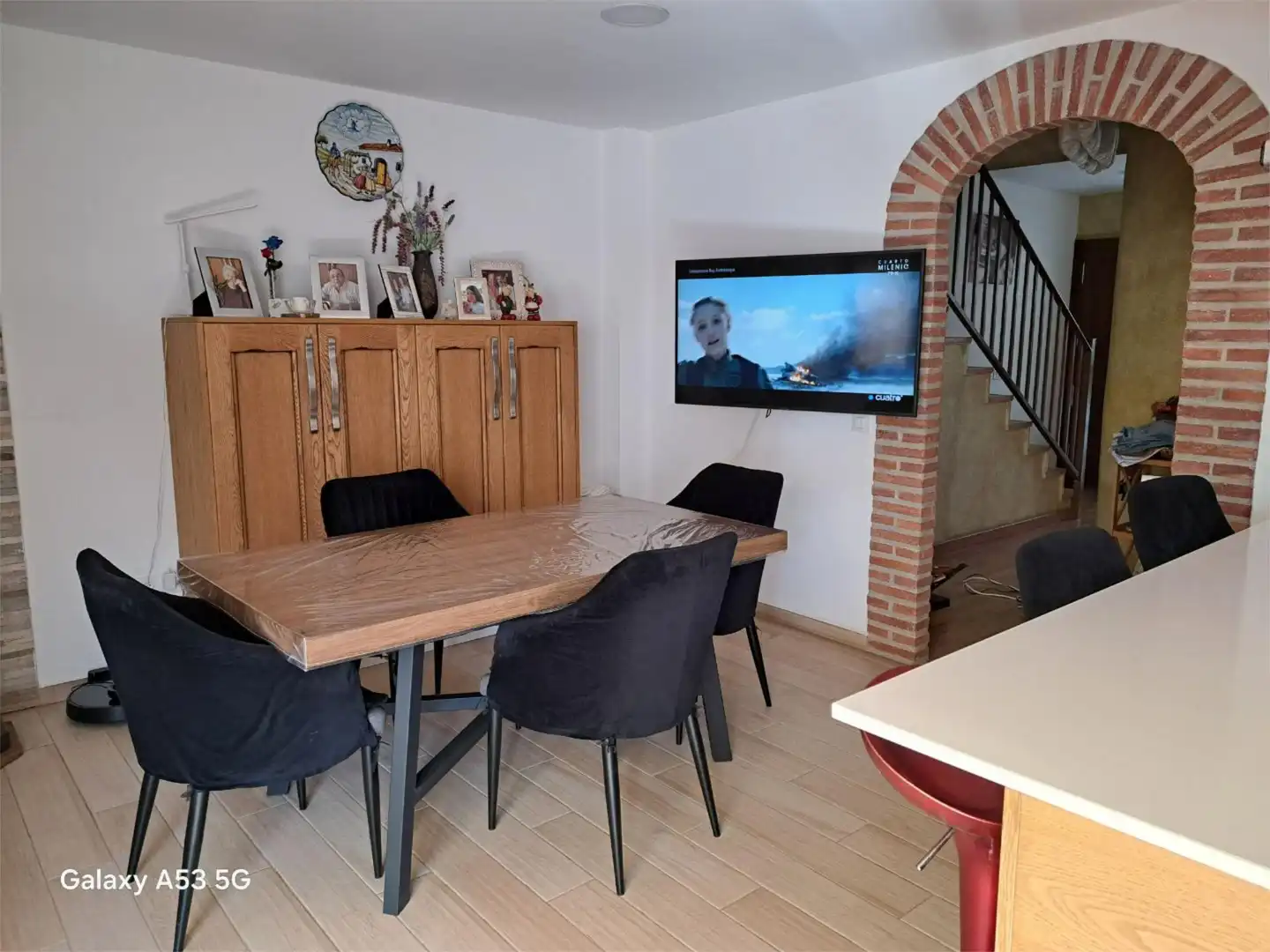Menjador de Casa adosada en venda en Olivenza amb Calefacció, Parquet i Terrassa