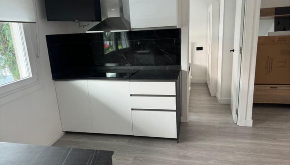 Apartamento en venta en Sardoma - Castrelos, Vigo - imagen 1 Foto 1 de Apartamento en venta en Sardoma - Castrelos, Vigo