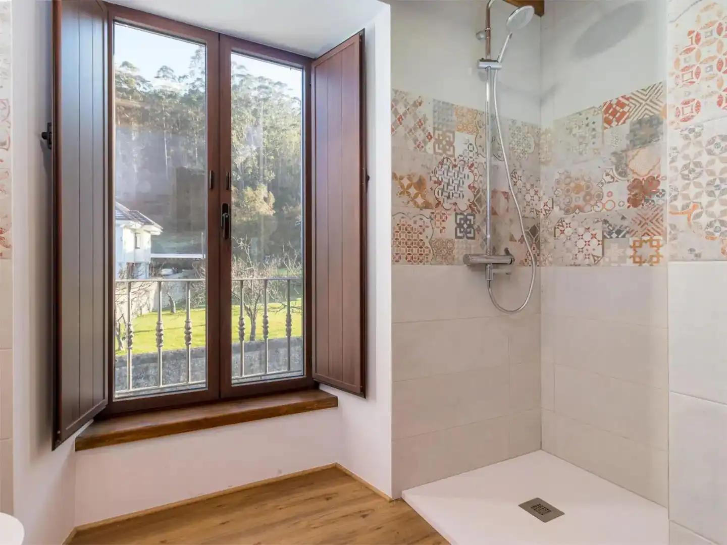 Casa o chalet en venta en Avenida Alisas, 48, Riotuerto Baño de Casa o chalet en venta en Riotuerto con Calefacción, Jardín privado y Parquet