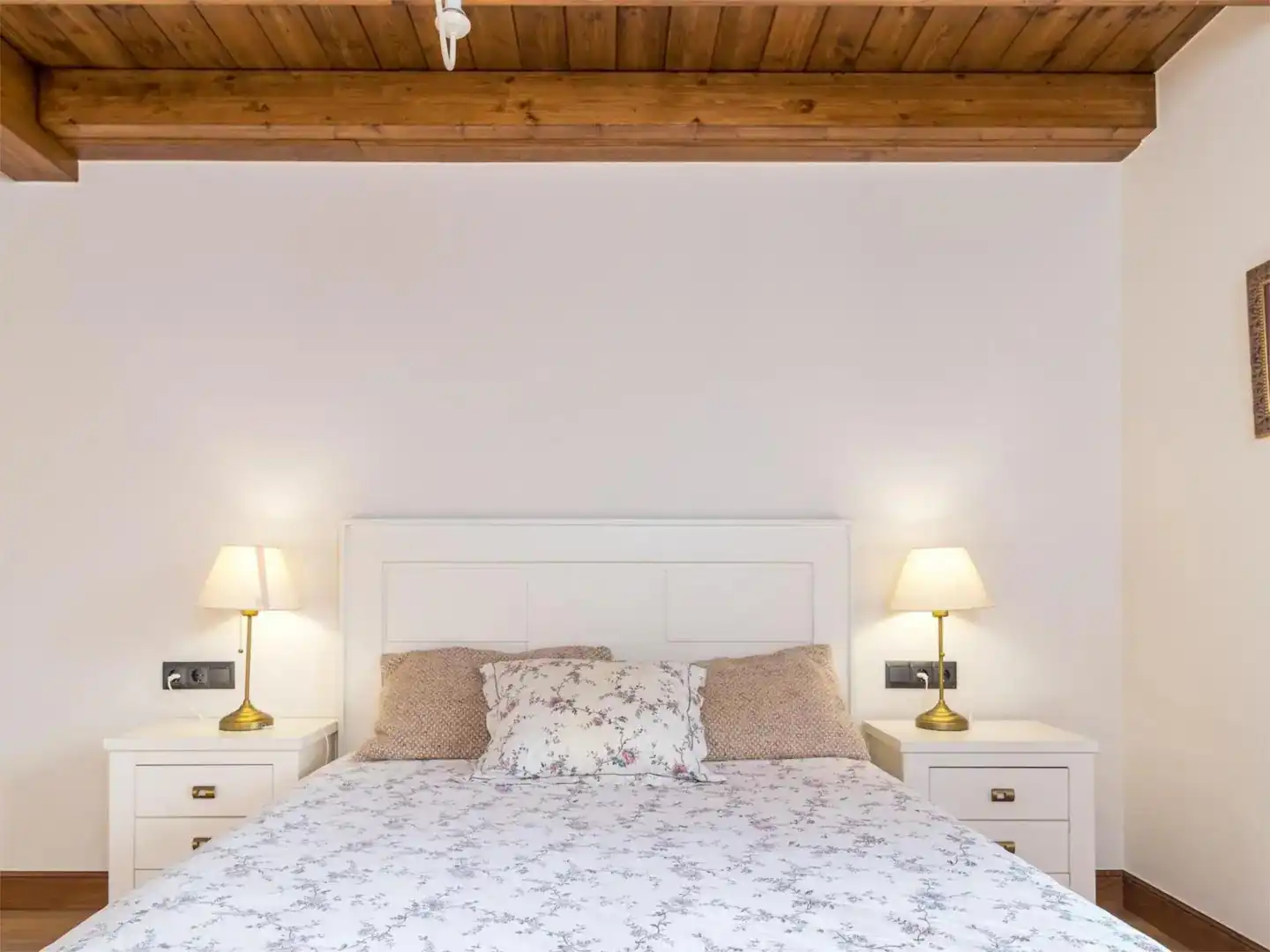 Casa o chalet en venta en Avenida Alisas, 48, Riotuerto Habitación de Casa o chalet en venta en Riotuerto con Calefacción, Jardín privado y Parquet