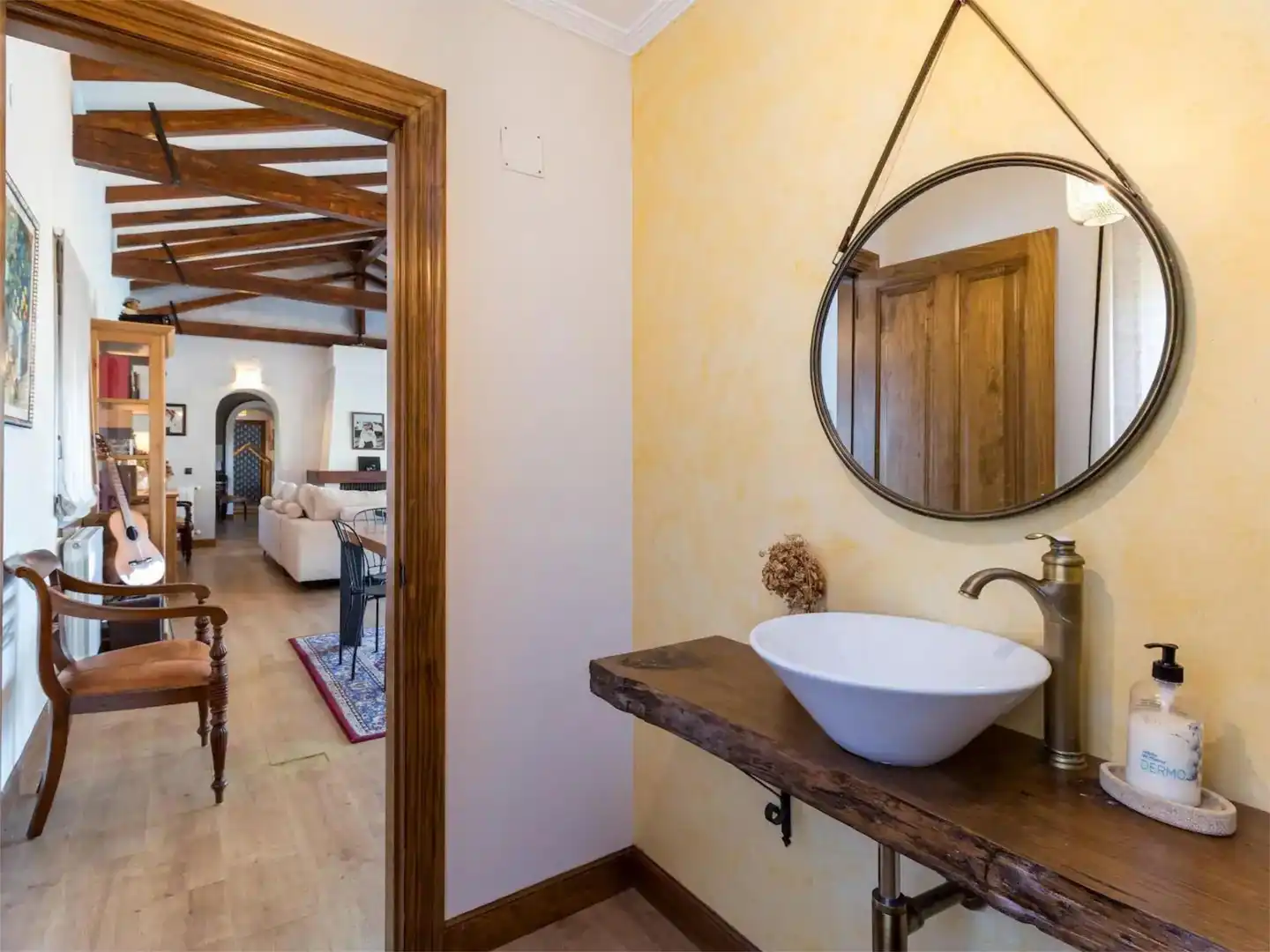 Casa o chalet en venta en Avenida Alisas, 48, Riotuerto Baño de Casa o chalet en venta en Riotuerto con Calefacción, Jardín privado y Parquet