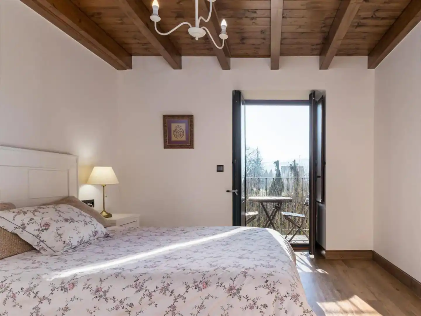 Casa o chalet en venta en Avenida Alisas, 48, Riotuerto Habitación de Casa o chalet en venta en Riotuerto con Calefacción, Jardín privado y Parquet