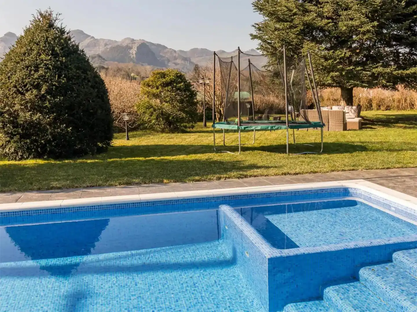 Casa o chalet en venta en Avenida Alisas, 48, Riotuerto Piscina de Casa o chalet en venta en Riotuerto con Calefacción, Jardín privado y Parquet