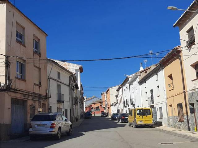 Piso en Venta en Calle los Dolores, 1 en Sarrión