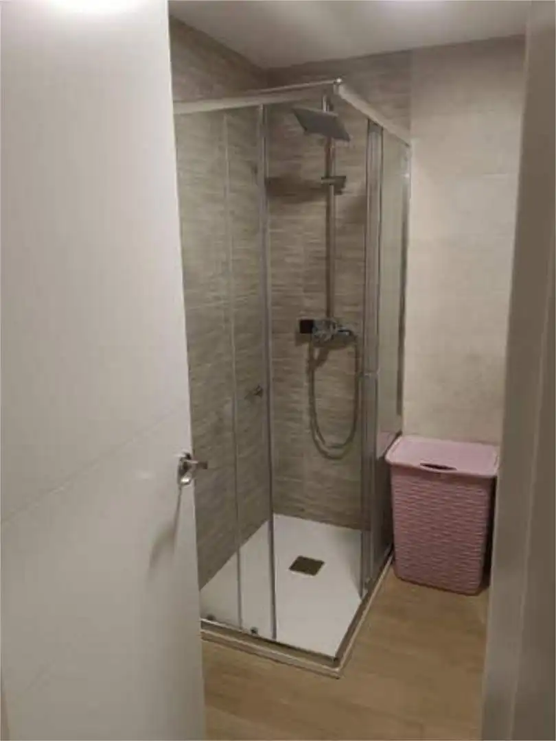Apartamento de alquiler en Quijorna Baño de Apartamento de alquiler en Quijorna con Calefacción, Terraza y Amueblado