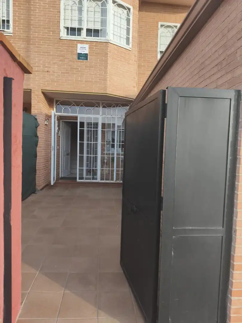 Casa adosada en venta en Torrejón del Rey