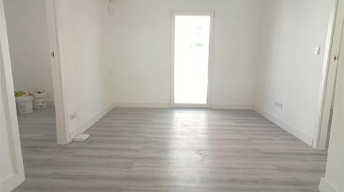 Foto 2 de Piso en venta en Calle del Pinzón, 9, Vista Alegre, Madrid Capital