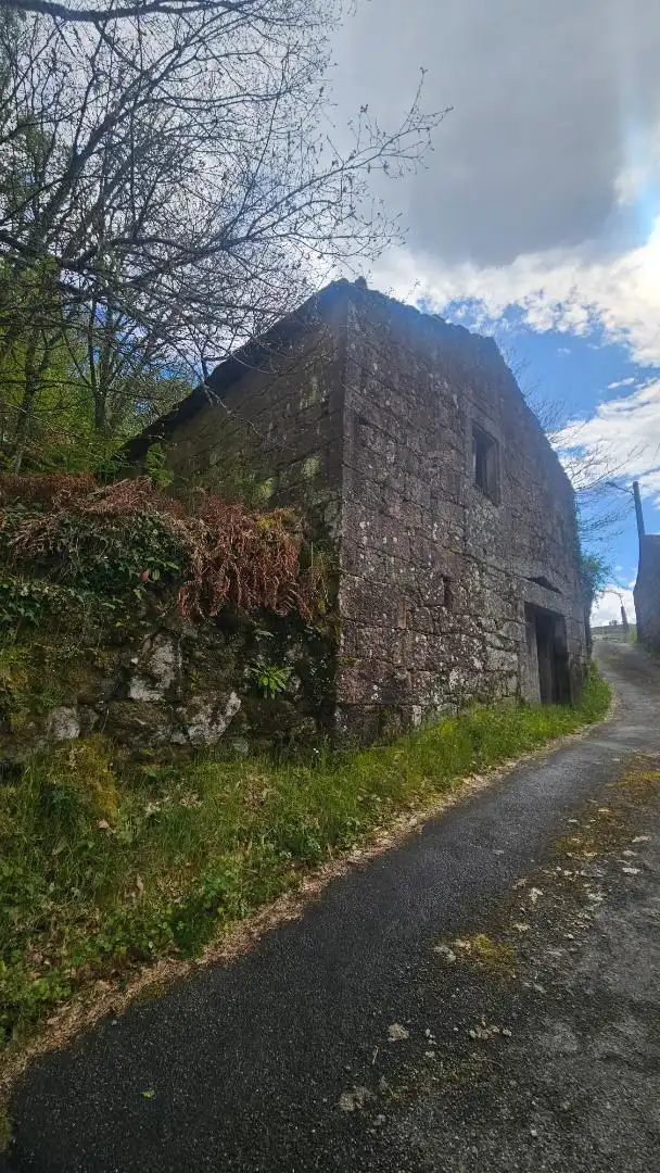 Vista exterior de Casa o xalet en venda en Lobios
