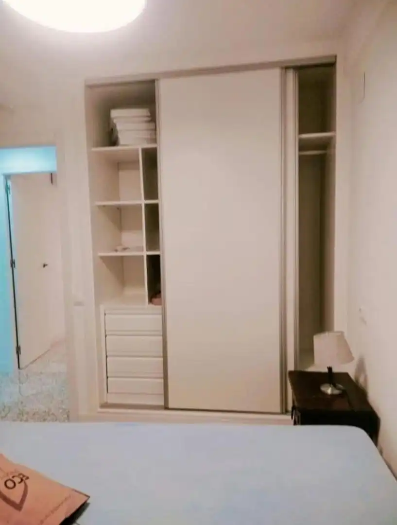 Habitación de Apartamento de alquiler en Vélez-Málaga con Aire acondicionado, Piscina y Amueblado