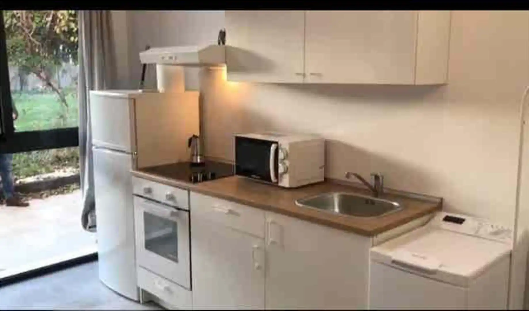 Cuina de Estudi de lloguer en Estepona amb Calefacció i Moblat