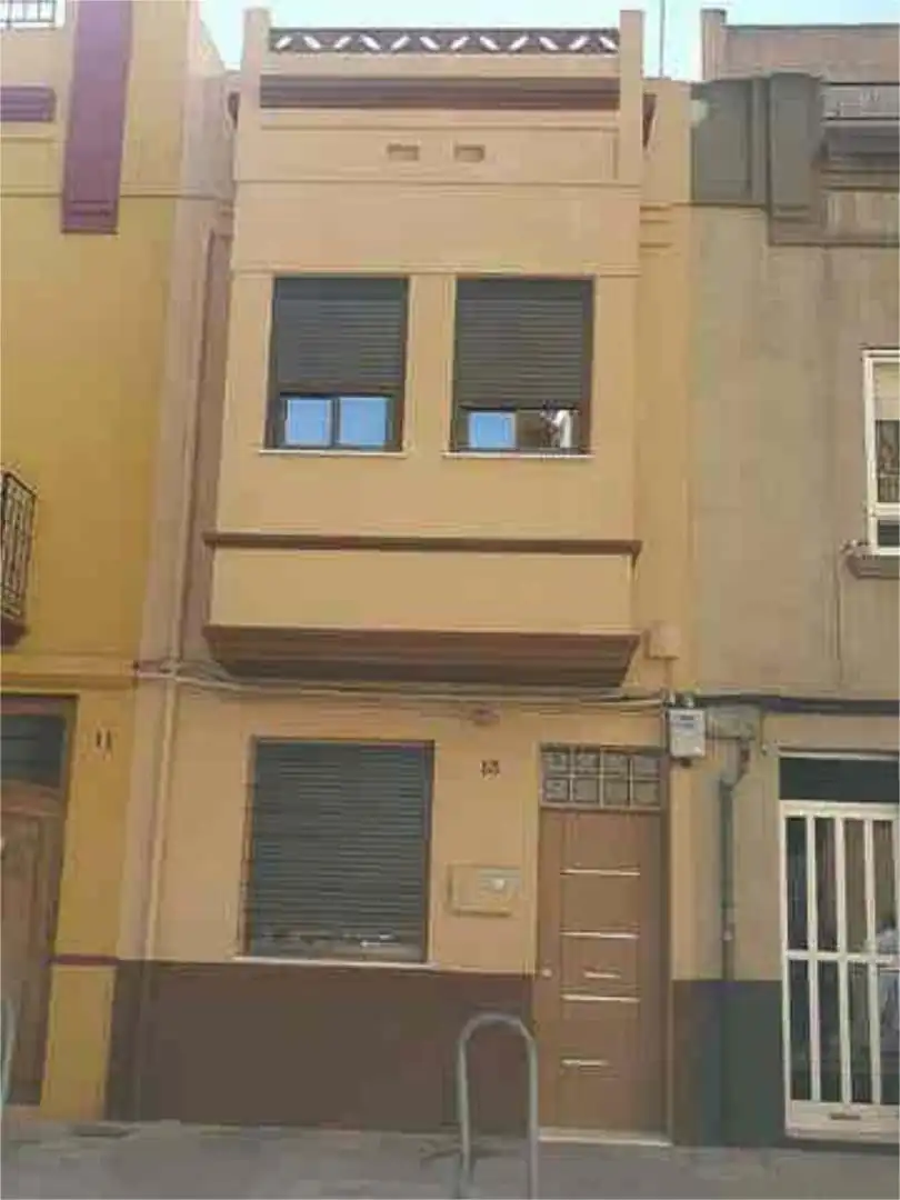 Vista exterior de Casa o xalet en venda en Castellón de la Plana / Castelló de la Plana amb Terrassa