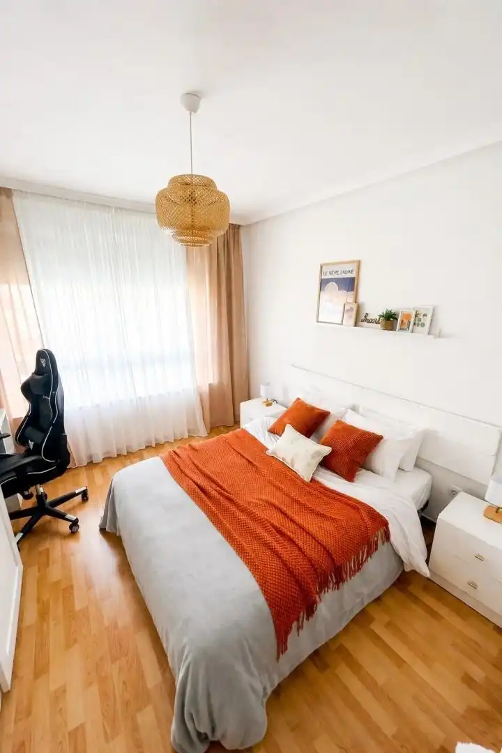 Habitación en Calle del Maestro Alonso, 56, Carolinas Altas Habitación de Piso para compartir en Alicante / Alacant con Parquet, Terraza y Amueblado