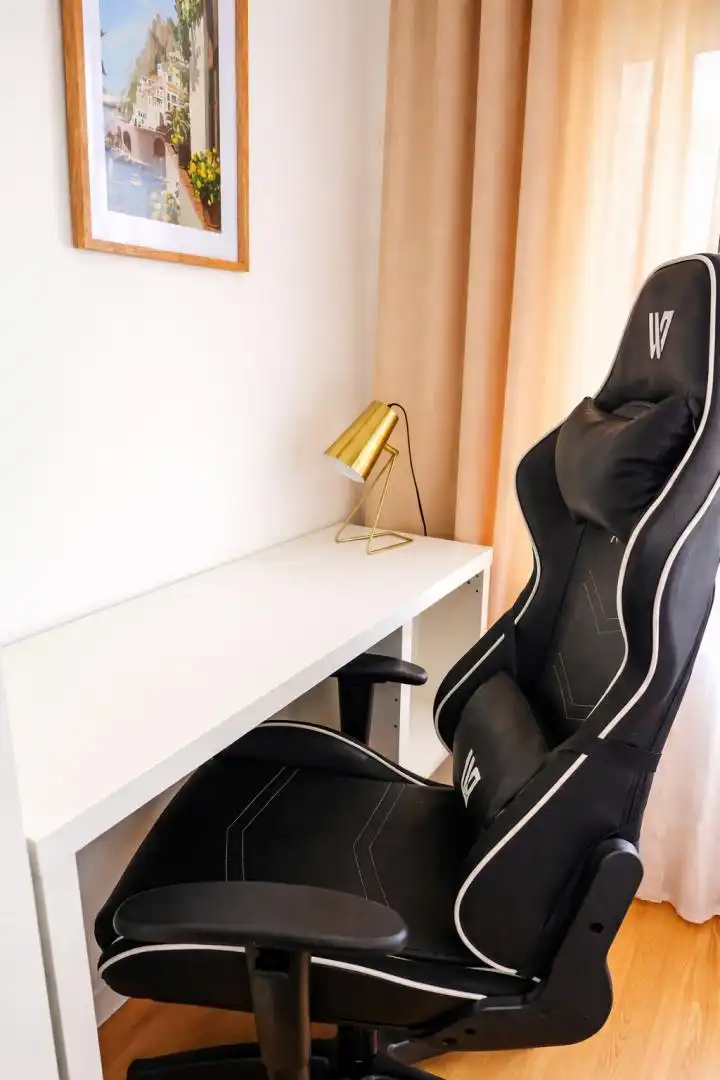 Habitación en Calle del Maestro Alonso, 56, Carolinas Altas Piso para compartir en Alicante / Alacant con Parquet, Terraza y Amueblado