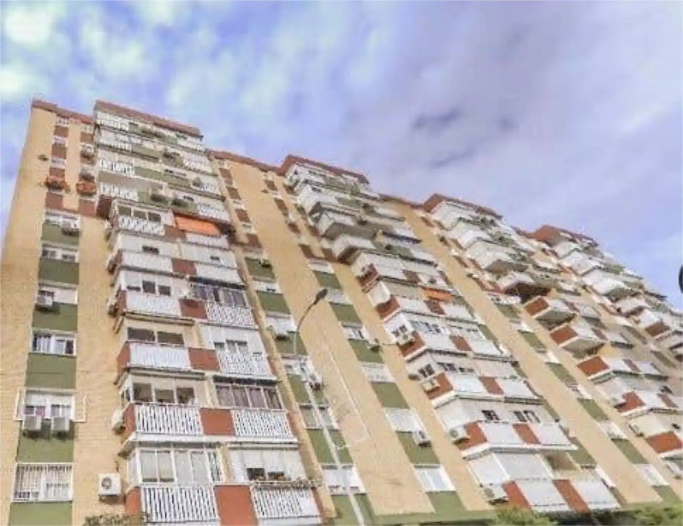 Exterior view of Flat for sale in  Sevilla Capital  with Heating, Private garden and Terrace