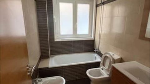 Foto 4 de Apartamento en venta en Oseiro, Arteixo