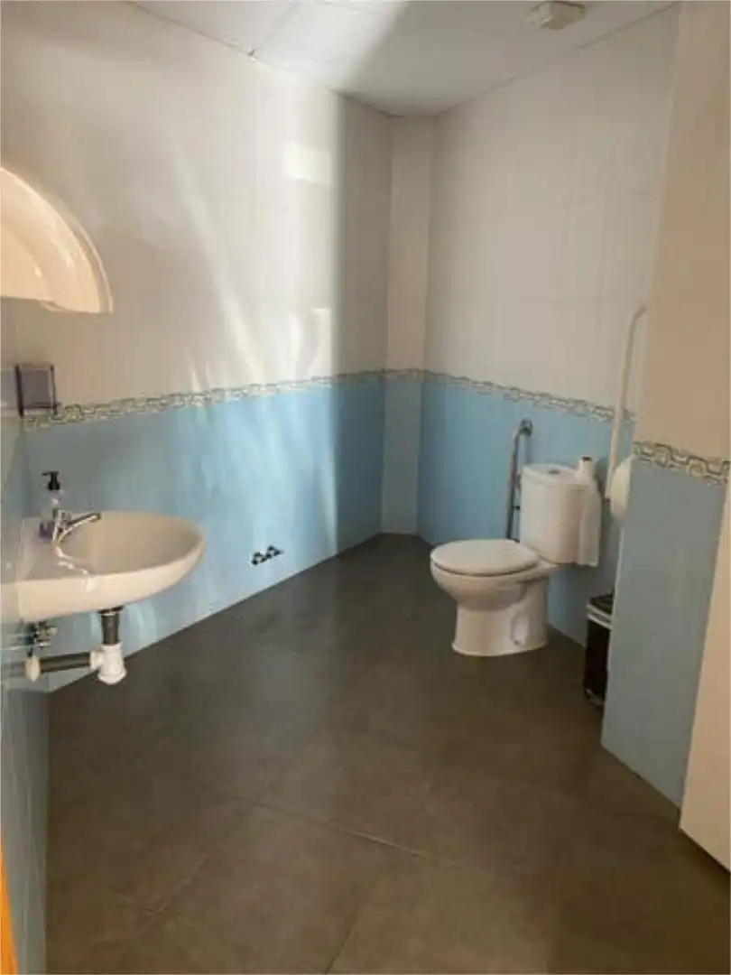 Baño de Local de alquiler en Mazarrón con Aire acondicionado