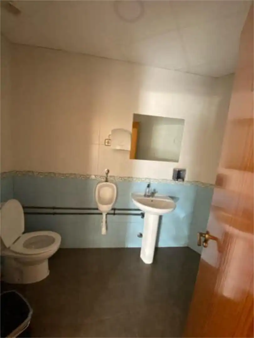 Baño de Local de alquiler en Mazarrón con Aire acondicionado