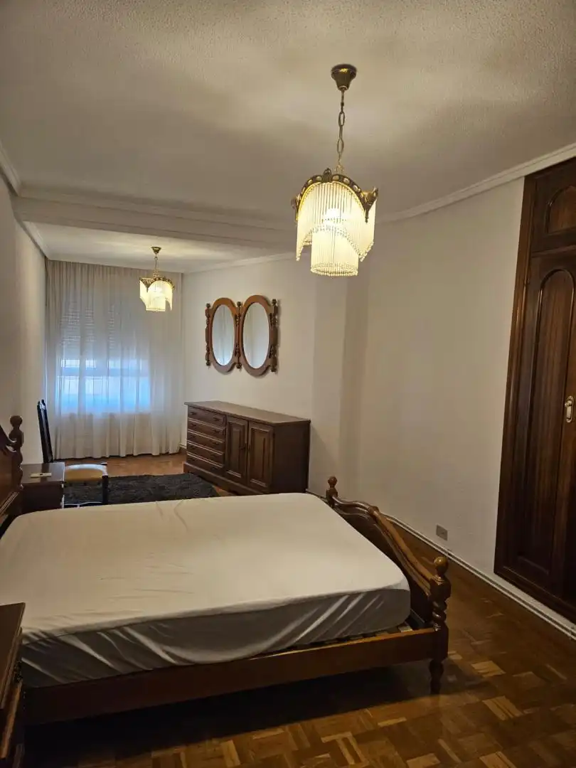 Flat for sale in Le-4514, 97, La Robla Bedroom of Flat for sale in La Robla with Terrace and Balcony
