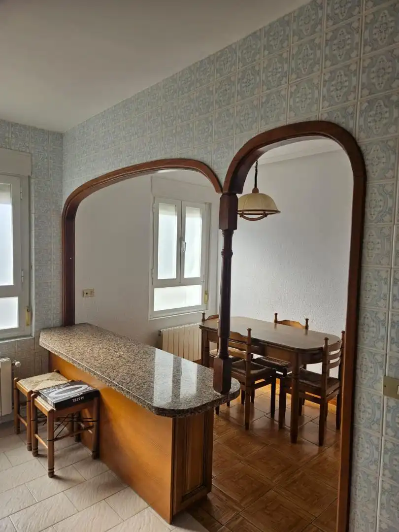 Flat for sale in Le-4514, 97, La Robla Dining room of Flat for sale in La Robla with Terrace and Balcony