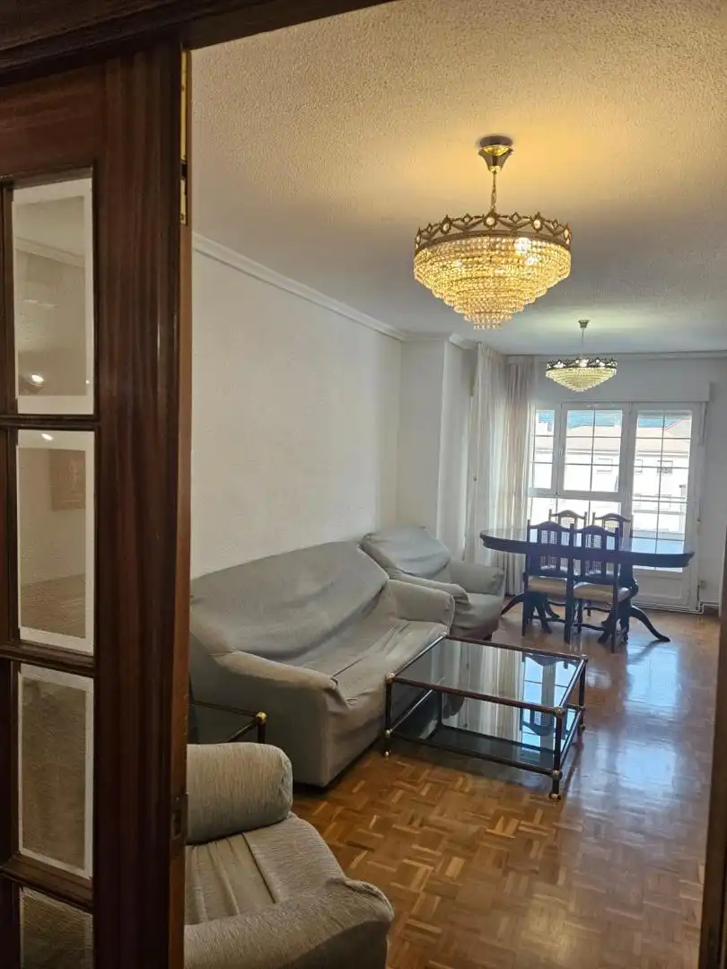 Flat for sale in Le-4514, 97, La Robla Living room of Flat for sale in La Robla with Terrace and Balcony