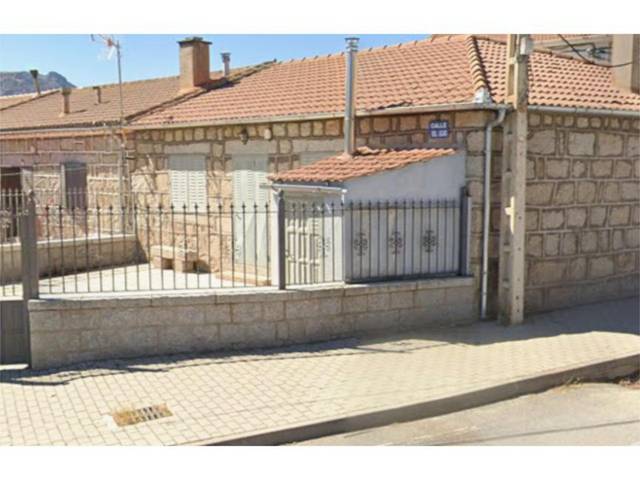 Casa adosada en Venta en Calle del Lejio, 350 en Solosancho