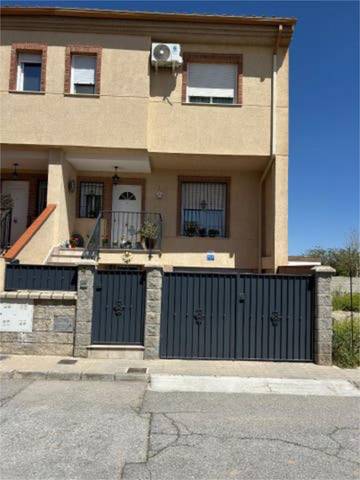 Casa-chalet en Venta en Láchar