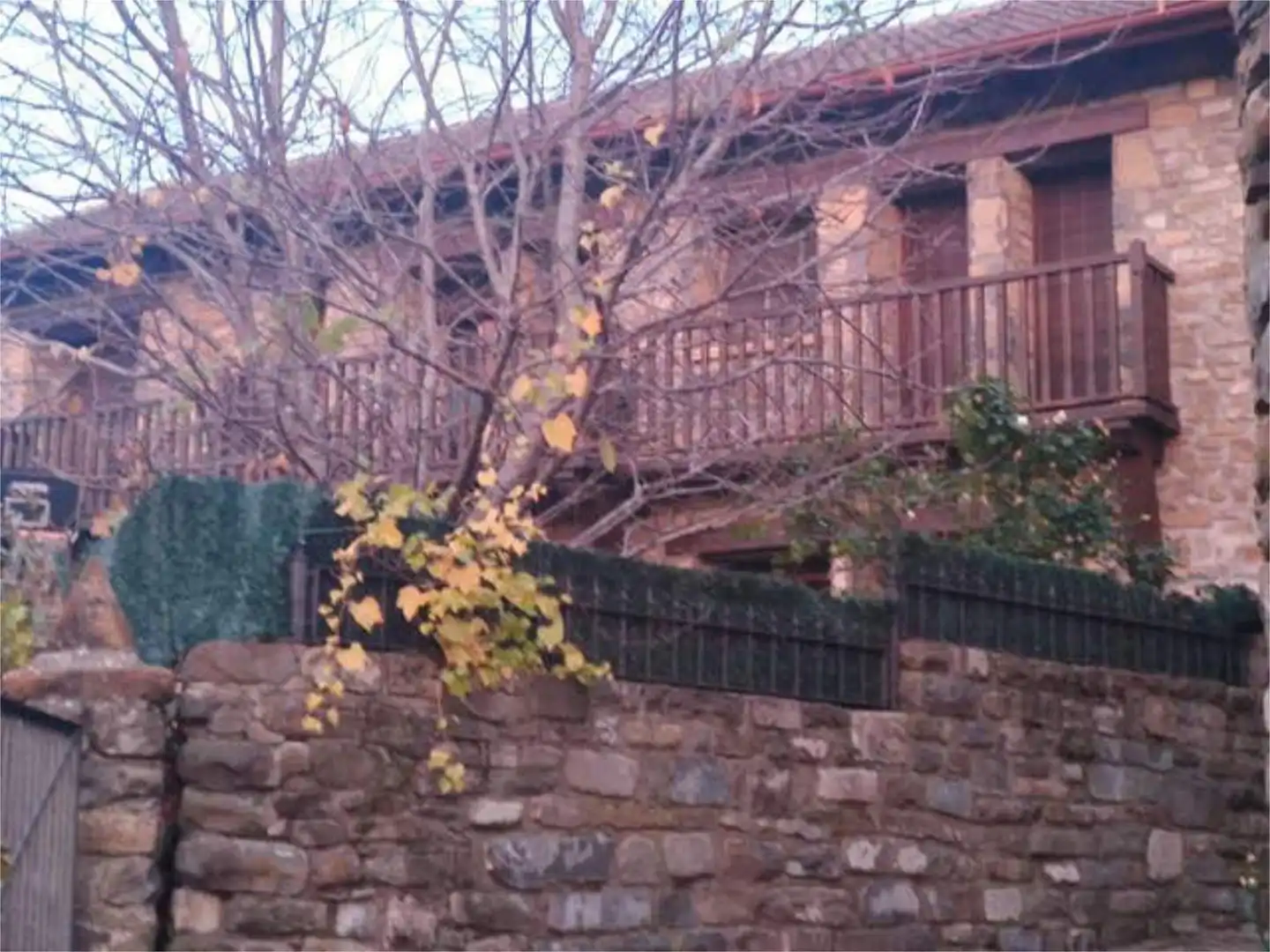 Casa o chalet de alquiler en Aisa Vista exterior de Casa o chalet de alquiler en Aisa con Calefacción, Jardín privado y Terraza
