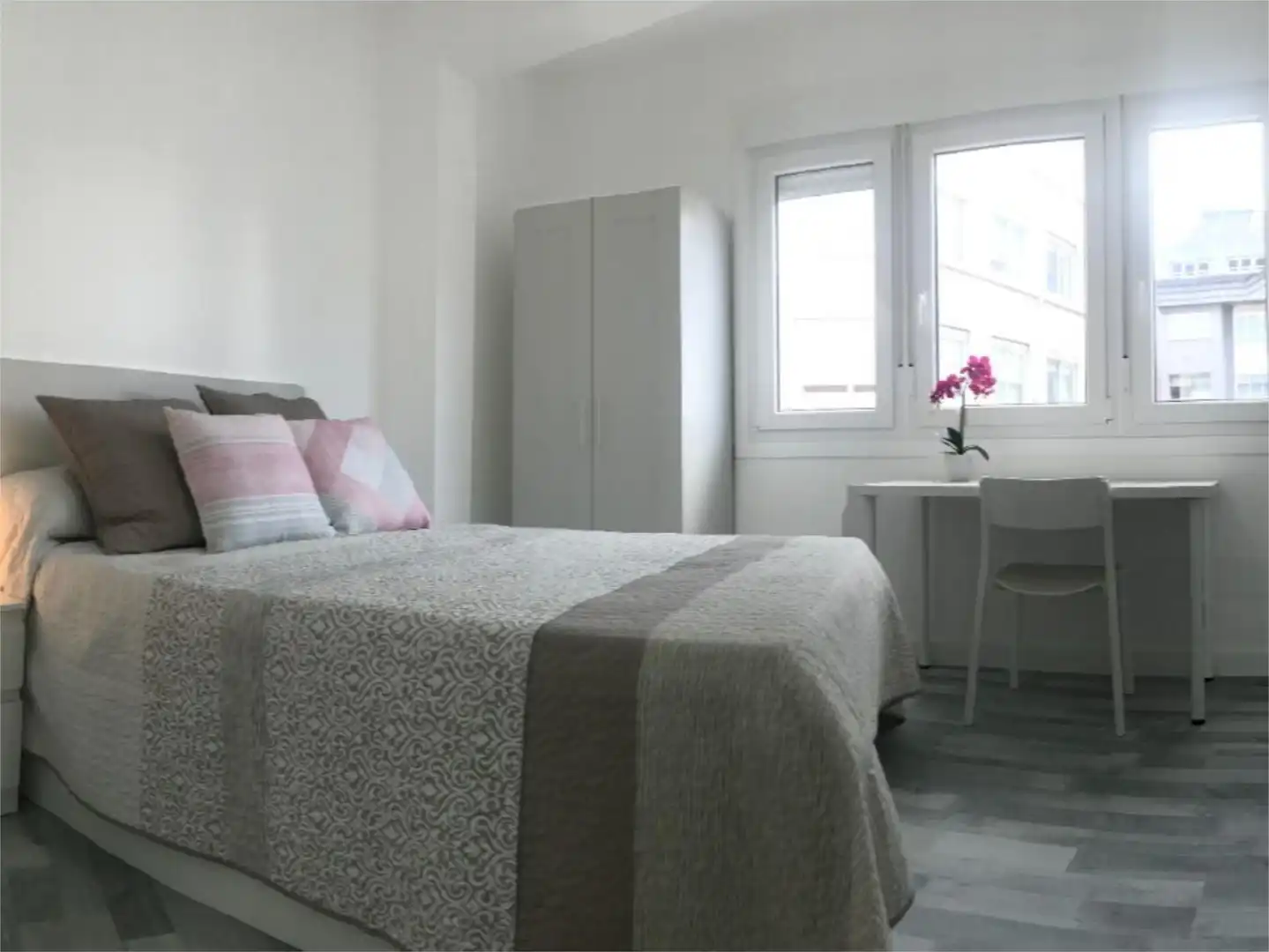 Bedroom of Flat for rent in A Coruña Capital   with Heating, Furnished and Video intercom