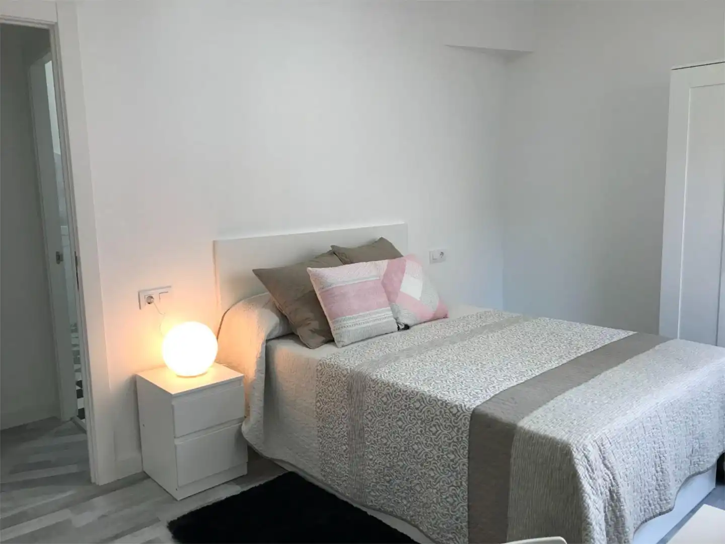 Bedroom of Flat for rent in A Coruña Capital   with Heating, Furnished and Video intercom